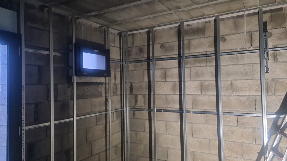 2024.02.17 : l'armature métallique du coin nord-est