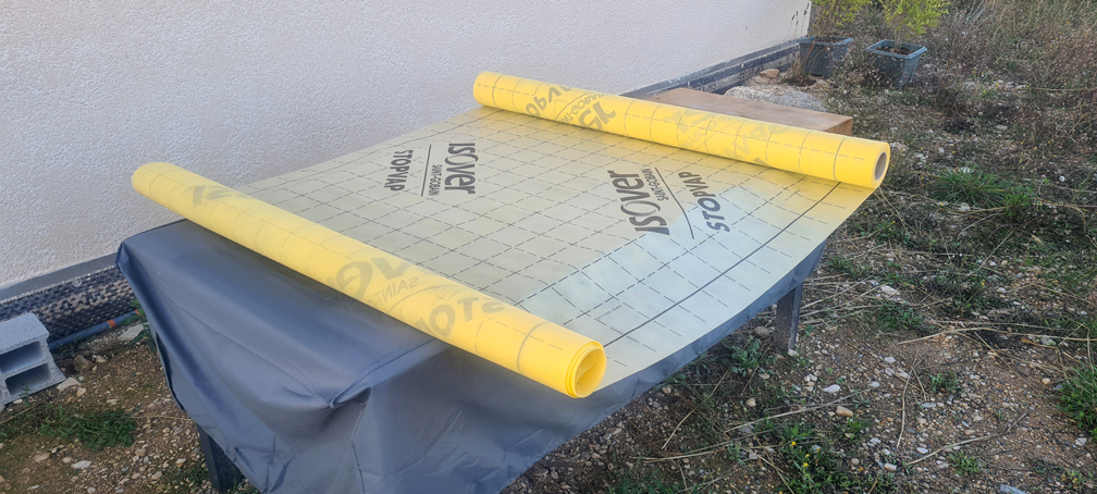 2025.09.07 - Le rouleau de pare-vapeur jaune qui ressemble (un peu) à la Torah
