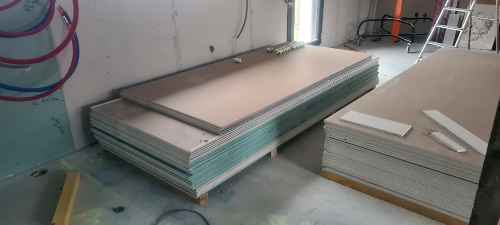 2026.01.16 - Le stock de plaques de placo soigneusement optimisé, en préparation de la suite (1)