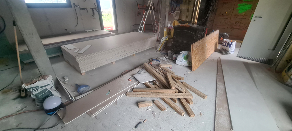 2026.01.16 - Le stock de plaques de placo soigneusement optimisé, en préparation de la suite (2)