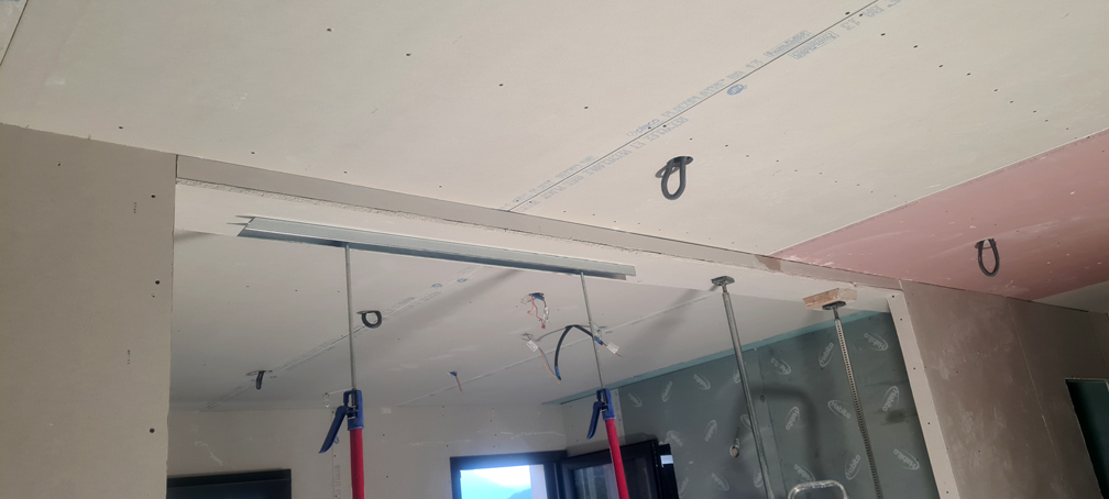 Habillage en placo du linteau central (1)