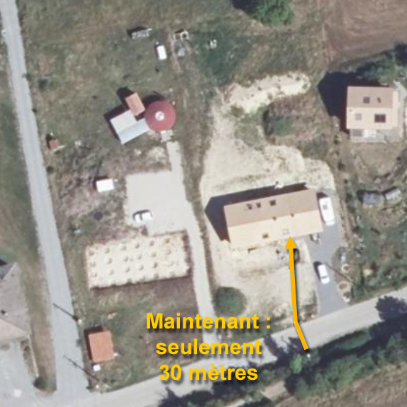 Vue d'avion des deux parcelles, avec le nouveau tracé de seulement 30 mètres